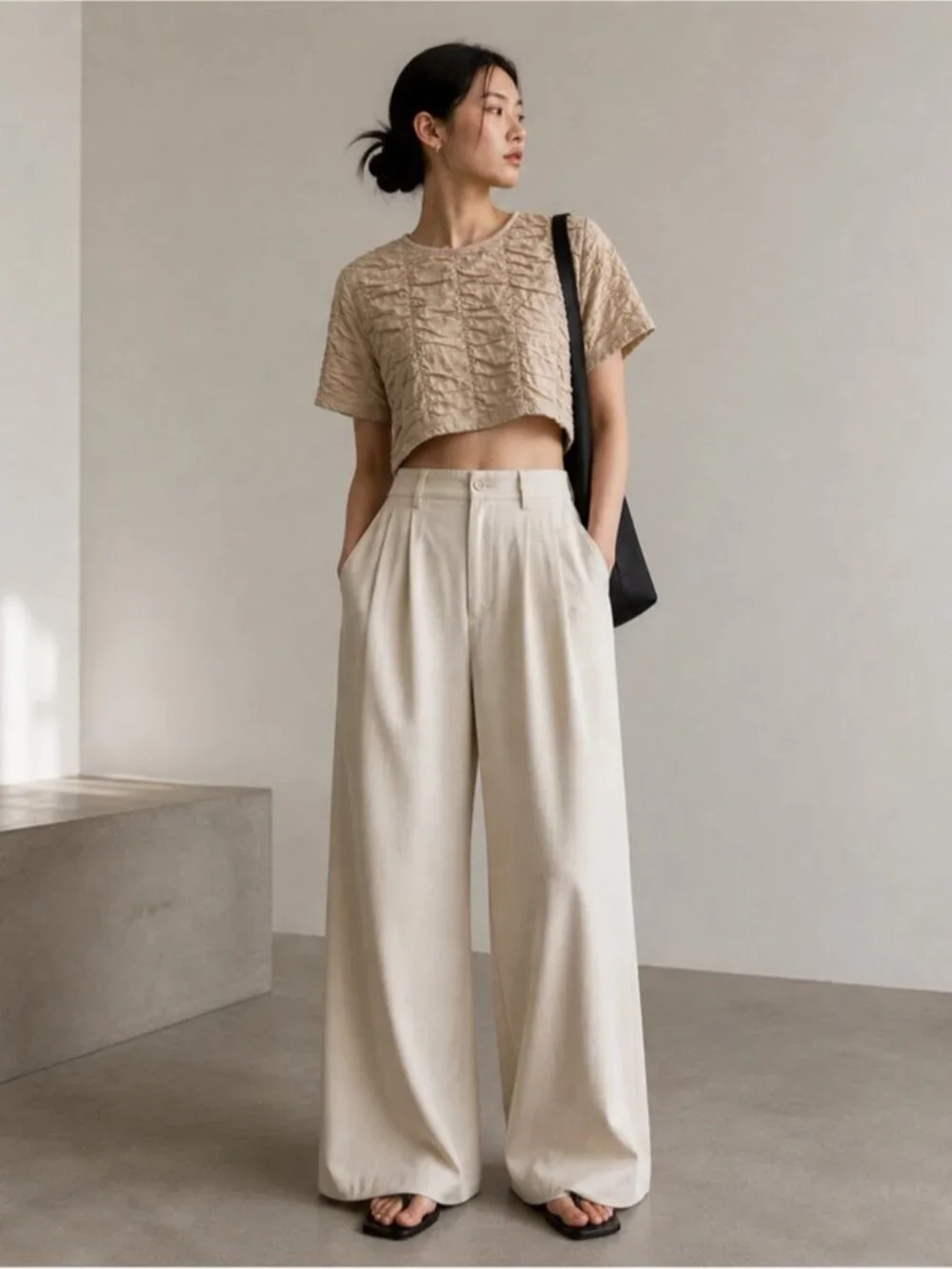 Oak + Fort Beige Textured Ruched Cropped Top Size L Minimalist - Picture 1 of 10